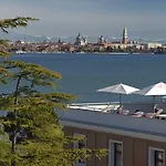 Jw Marriott & 5*