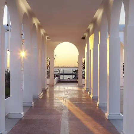 Jw Marriott & 5*