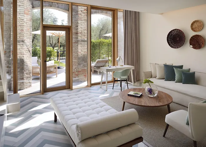 Jw Marriott & Hotel 5*