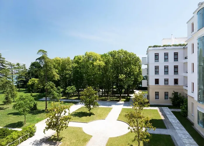 Отель Jw Marriott & 5*